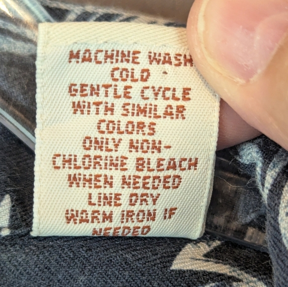 Caribbean Medium Silk/Cotton Blend Button Down Shirt Hawaiian Navy/White - Picture 7 of 9